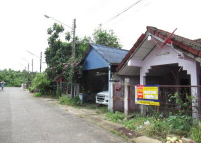 100 Sqm., 1 Bed, 1 Bath Townhouse listed for ฿ 735,000.