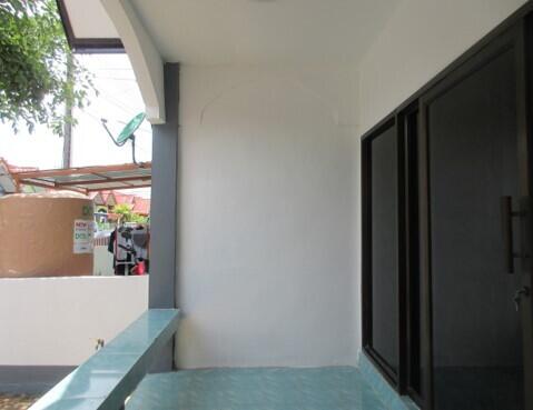 88 Sqm., 2 Beds, 1 Bath Townhouse listed for ฿ 665,000.