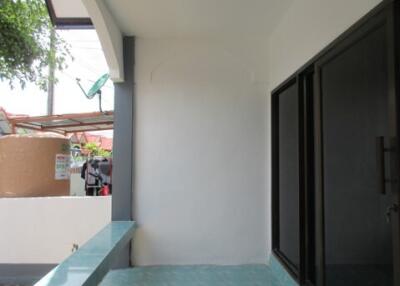 88 Sqm., 2 Beds, 1 Bath Townhouse listed for ฿ 665,000.