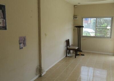 90 Sqm., 2 Beds, 1 Bath Townhouse listed for ฿ 665,000.