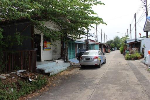 69 Sqm., 2 Beds, 1 Bath Townhouse listed for ฿ 735,000.