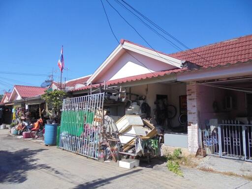 72 Sqm., 2 Beds, 1 Bath Townhouse listed for ฿ 735,000.