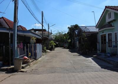 72 Sqm., 2 Beds, 1 Bath Townhouse listed for ฿ 550,000.