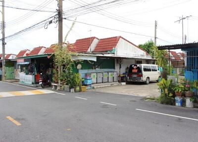 72 Sqm., 2 Beds, 1 Bath Townhouse listed for ฿ 550,000.