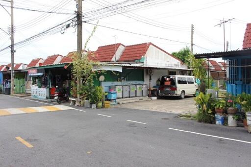 72 Sqm., 2 Beds, 1 Bath Townhouse listed for ฿ 550,000.