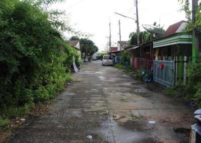 72 Sqm., 2 Beds, 1 Bath Townhouse listed for ฿ 550,000.