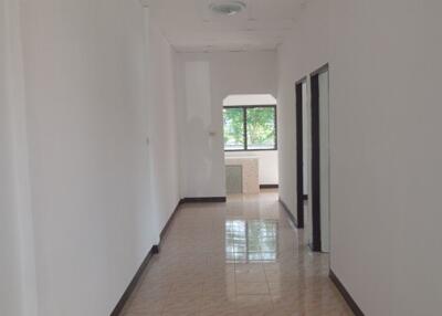 152 Sqm., 2 Beds, 1 Bath Townhouse listed for ฿ 618,000.