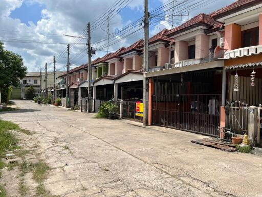 64 Sqm., 2 Beds, 2 Baths Townhouse listed for ฿ 683,000.