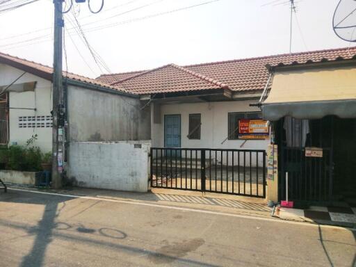 88 Sqm., 2 Beds, 1 Bath Townhouse listed for ฿ 683,000.