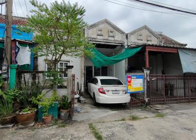 90 Sqm., 1 Bed, 1 Bath Townhouse listed for ฿ 683,000.