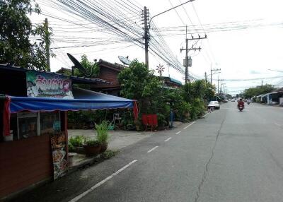 84 Sqm., 1 Bed, 1 Bath Townhouse listed for ฿ 618,000.