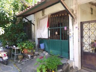 72 Sqm., 2 Beds, 1 Bath Townhouse listed for ฿ 618,000.