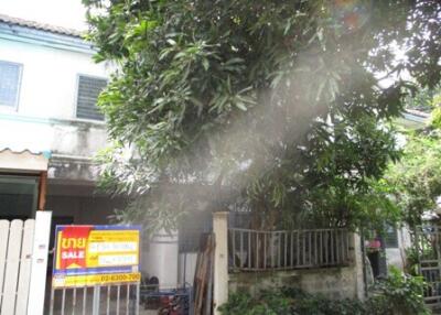 72 Sqm., 1 Bed, 1 Bath Townhouse listed for ฿ 683,000.