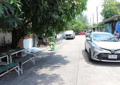 69 Sqm., 2 Beds, 1 Bath Townhouse listed for ฿ 618,000.