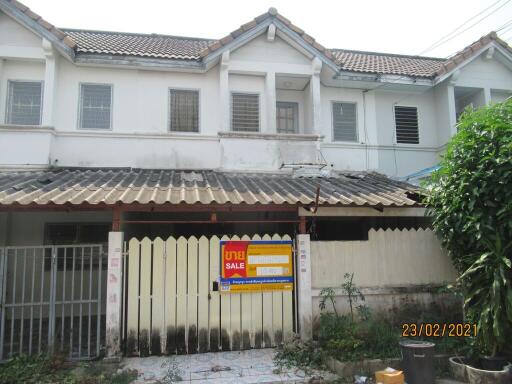 72 Sqm., 3 Beds, 2 Baths Townhouse listed for ฿ 683,000.