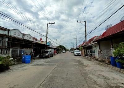 90 Sqm., 2 Beds, 1 Bath Townhouse listed for ฿ 618,000.