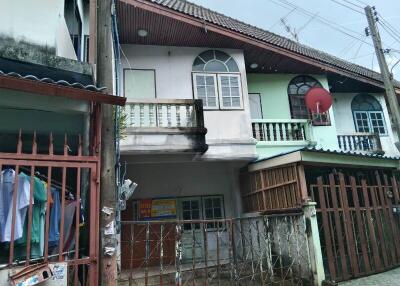 59 Sqm., 2 Beds, 2 Baths Townhouse listed for ฿ 618,000.