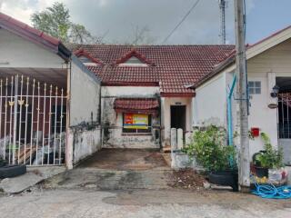 68 Sqm., 1 Bed, 1 Bath Townhouse listed for ฿ 618,000.