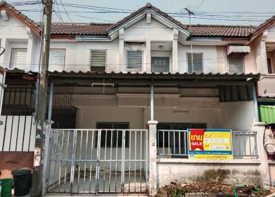 72 Sqm., 2 Beds, 1 Bath Townhouse listed for ฿ 683,000.