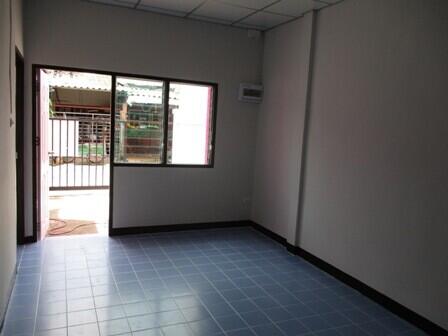 72 Sqm., 1 Bed, 1 Bath Townhouse listed for ฿ 683,000.