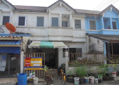 72 Sqm., 2 Beds, 1 Bath Townhouse listed for ฿ 683,000.