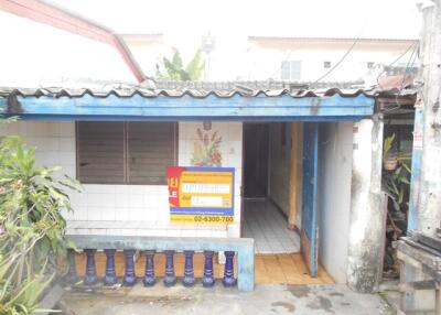 56 Sqm., 1 Bed, 1 Bath Townhouse listed for ฿ 480,000.