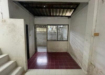 88 Sqm., 1 Bed, 1 Bath Townhouse listed for ฿ 550,000.