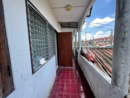 88 Sqm., 1 Bed, 1 Bath Townhouse listed for ฿ 550,000.