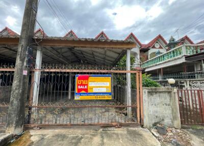 88 Sqm., 2 Beds, 2 Baths Townhouse listed for ฿ 550,000.