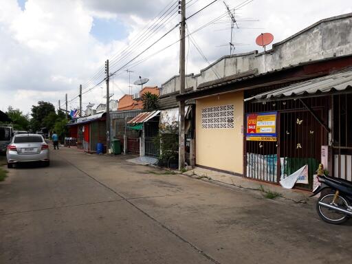 72 Sqm., 2 Beds, 1 Bath Townhouse listed for ฿ 570,000.