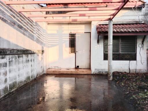 80 Sqm., 2 Beds, 1 Bath Townhouse listed for ฿ 500,000.