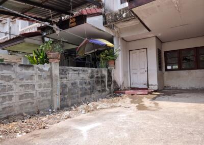 79 Sqm., 2 Beds, 2 Baths Townhouse listed for ฿ 550,000.