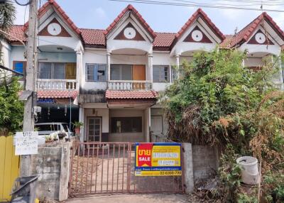 79 Sqm., 2 Beds, 2 Baths Townhouse listed for ฿ 550,000.