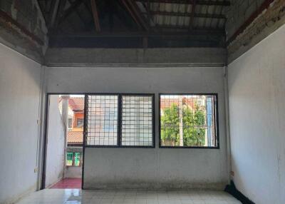 79 Sqm., 2 Beds, 2 Baths Townhouse listed for ฿ 550,000.