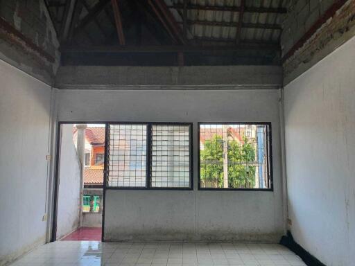 79 Sqm., 2 Beds, 2 Baths Townhouse listed for ฿ 550,000.