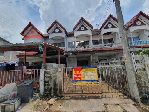 79 Sqm., 2 Beds, 2 Baths Townhouse listed for ฿ 550,000.