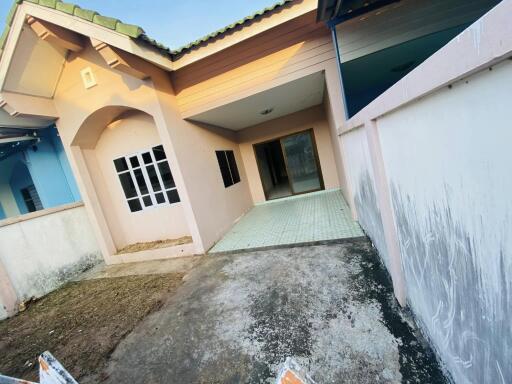 104 Sqm., 2 Beds, 1 Bath Townhouse listed for ฿ 638,000.