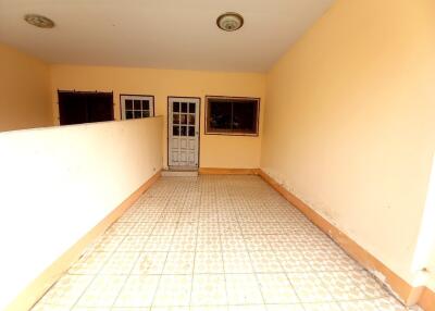 82 Sqm., 2 Beds, 1 Bath Townhouse listed for ฿ 630,000.
