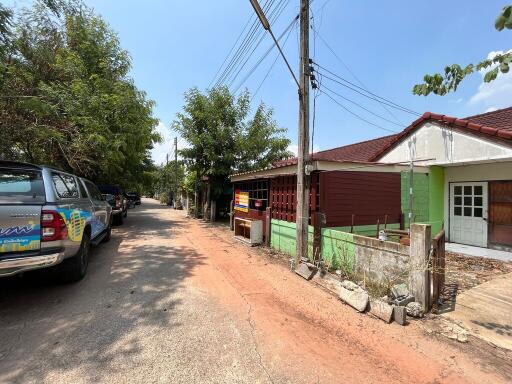 100 Sqm., 1 Bed, 1 Bath Townhouse listed for ฿ 570,000.