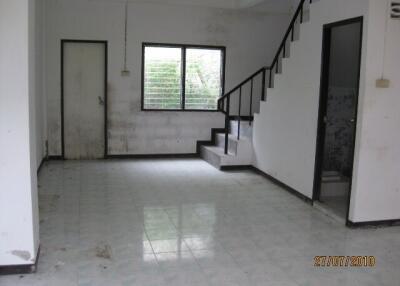81 Sqm., 1 Bed, 1 Bath Townhouse listed for ฿ 570,000.