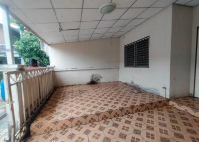 72 Sqm., 2 Beds, 1 Bath Townhouse listed for ฿ 570,000.