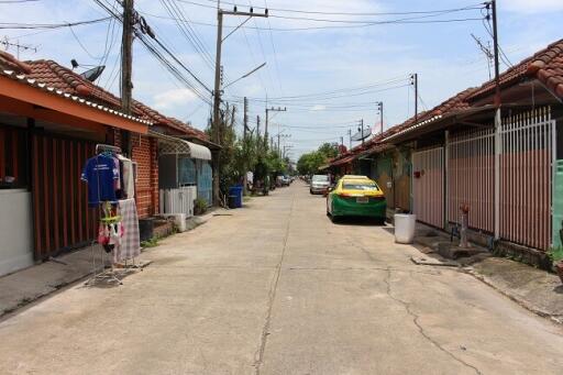 72 Sqm., 2 Beds, 1 Bath Townhouse listed for ฿ 551,000.