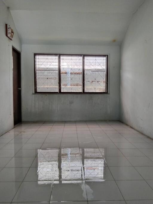 74 Sqm., 1 Bed, 1 Bath Townhouse listed for ฿ 580,000.