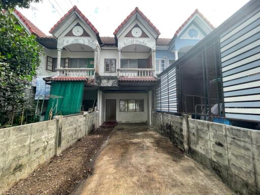 88 Sqm., 2 Beds, 2 Baths Townhouse listed for ฿ 500,000.
