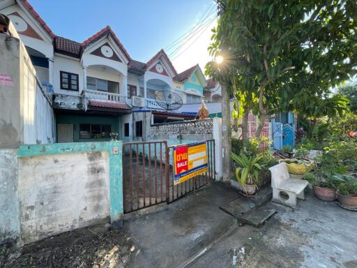 88 Sqm., 1 Bed, 1 Bath Townhouse listed for ฿ 500,000.
