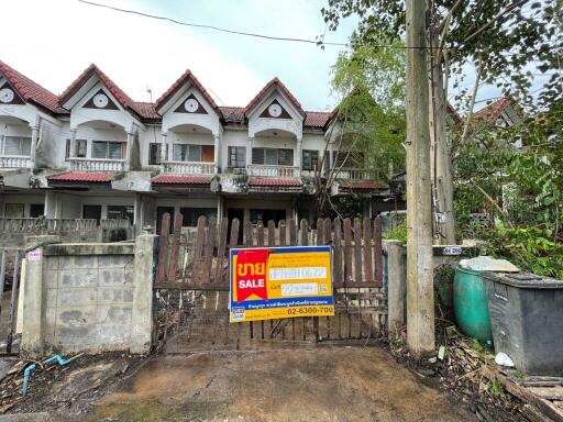 88 Sqm., 2 Beds, 2 Baths Townhouse listed for ฿ 500,000.