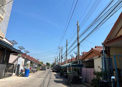 72 Sqm., 1 Bed, 1 Bath Townhouse listed for ฿ 523,000.