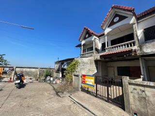 68 Sqm., 2 Beds, 2 Baths Townhouse listed for ฿ 450,000.