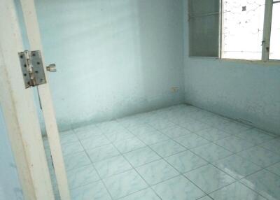67 Sqm., 2 Beds, 1 Bath Townhouse listed for ฿ 500,000.