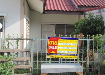80 Sqm., 2 Beds, 1 Bath Townhouse listed for ฿ 475,000.